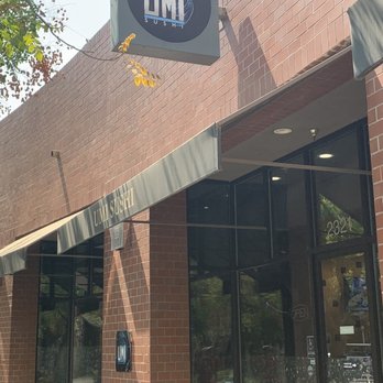 Umi Sushi - Entrance Front - Sushi Bars Near Me - Fresno, California