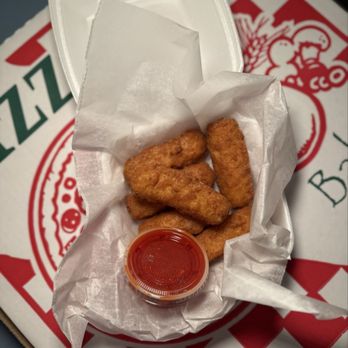 Pesaro's Pizza - Mozzarella sticks - Italian Near Me - Pittsburgh, Pennsylvania