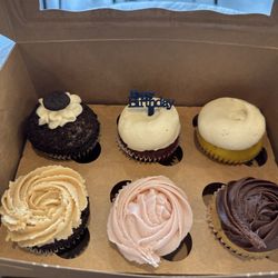 Ida’s Cupcake Cafe - Custom cupcake from Ida's cupcake Cafe