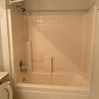 Wise Choice Construction - pre-reno shower - General Contractors Near Me - Renton, Washington Wise Choice Construction - pre-reno shower - General Contractors Near Me - Renton, Washington