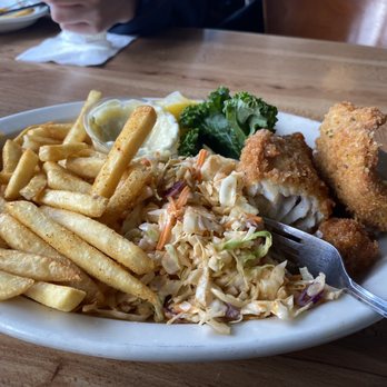 Lowell's Restaurant - Lowells Famous Fish & Chips - American Near Me - Seattle, Washington Lowell's Restaurant - Lowells Famous Fish & Chips - American Near Me - Seattle, Washington