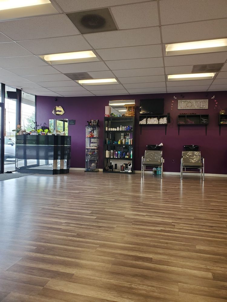 Jessi Styles Hair Salon Logo