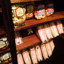Mr Simms Olde Sweet Shoppe - Marshmallow sandwich