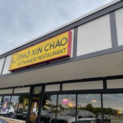 Pho Xin Chao - Outside
