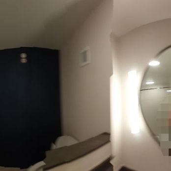 Fairfield by Marriott Inn & Suites Oskaloosa - Bathroom 360 - Hotels Near Me - Oskaloosa, Iowa