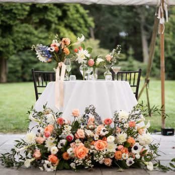 Bluebird Bouquets - Floral Designers Near Me - Stoneham, Massachusetts