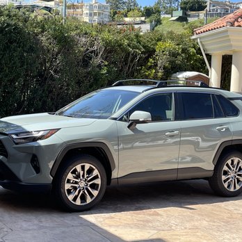 Frontier Toyota - RAV4 XLE - Car Dealers Near Me - Valencia, California Frontier Toyota - RAV4 XLE - Car Dealers Near Me - Valencia, California