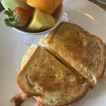 Broken Yolk Cafe - Breakfast Sandwich and Fruit - 7/10 - Breakfast & Brunch Near Me - Oceanside, California