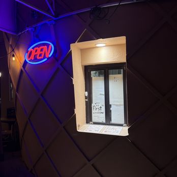 Chillin' Out Ice Cream - Covered windows - Ice Cream & Frozen Yogurt Near Me - Kissimmee, Florida