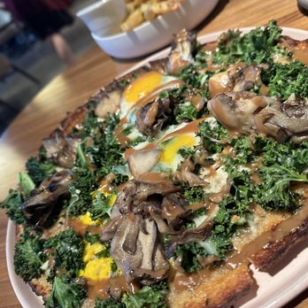 Truss Restaurant & Bar - New American Near Me - Calistoga, California