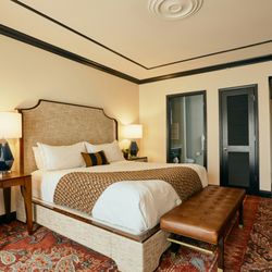 The Oliver Hotel of Oxford, by Oliver - Spacious king suite with terrace at The Oliver Hotel of Oxford