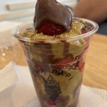 Cha Papi - Dubai chocolate strawberries - Donuts Near Me - West Hartford, Connecticut