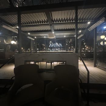 Avana - Outside dining near entrance - American Near Me - Philadelphia, Pennsylvania Avana - Outside dining near entrance - American Near Me - Philadelphia, Pennsylvania