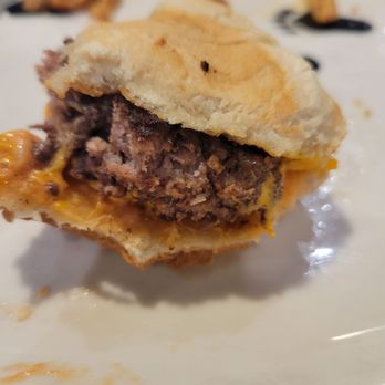 Black Bear Diner Palmdale - Very dry and tough burger. - Diners Near Me - Palmdale, California