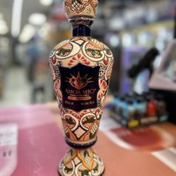 Laxi Liquor - Amor Mio, Tequila 750ml Ciramic Bottle