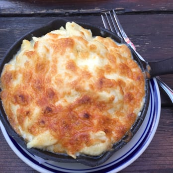 Duke's Grocery - Truffle mac and cheese - Pubs Near Me - Washington, DC, District of Columbia Duke's Grocery - Truffle mac and cheese - Pubs Near Me - Washington, DC, District of Columbia