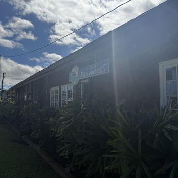 Kilauea Fish Market - Front - Seafood Markets Near Me - Kilauea, Hawaii Kilauea Fish Market - Front - Seafood Markets Near Me - Kilauea, Hawaii