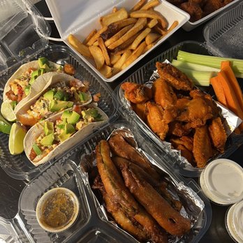 Hilton Garden Inn Oxnard/Camarillo - Fish tacos, pickle fries, Buffalo wings - Hotels Near Me - Oxnard, California