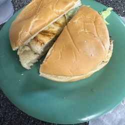 Linda's Diner - Chicken sandwich