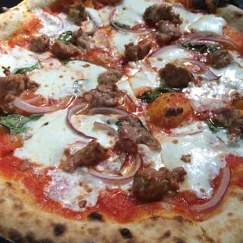 Roberta's - sausage and onions - Pizza Near Me - Brooklyn, New York Roberta's - sausage and onions - Pizza Near Me - Brooklyn, New York