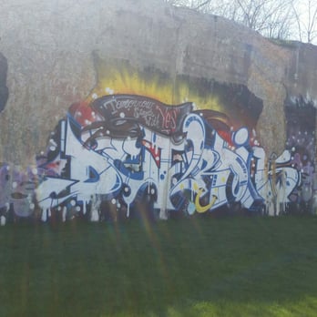 Dequindre Cut Greenway - Parks Near Me - Detroit, Michigan