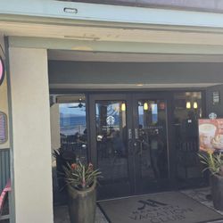 Starbucks - This is the 100 Nohea Kai Drive location. Located near the Marriott pool, right next to Hula Scoops ice cream.