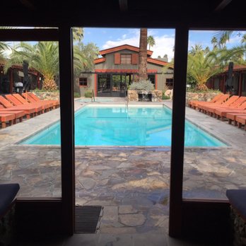 Sparrows Lodge - Heated pool - pictured here in the middle of winter on a rainy day.  Imagine it on a pretty day! - Hotels Near Me - Palm Springs, California