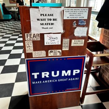 Dottie's Diner - I will not wait to be seated here. - Diners Near Me - Woodbury, Connecticut