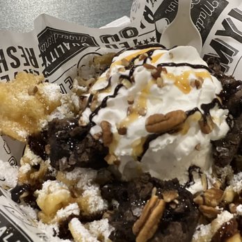 Funnel Cake Queen - Brownie funnel cake - Desserts Near Me - Jacksonville, Florida