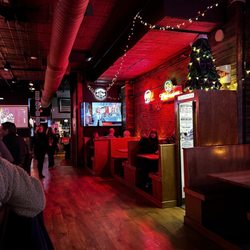 Brian's Bar and Grill - Bar to Dining