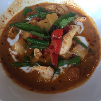 Rice N Roll Bistro - Red curry chicken - Sushi Bars Near Me - Milwaukee, Wisconsin