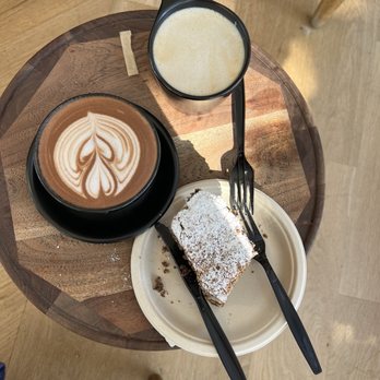 Lontra Coffee - Mocha, Americano & Marble cake - Coffee & Tea Near Me - Los Angeles, California
