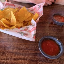 Mezcal Mexican Bar and Grill - Chips and salsa - excellent!