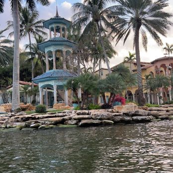 Las Olas Gondola - Mansions - Boat Charters Near Me - Fort Lauderdale, Florida Las Olas Gondola - Mansions - Boat Charters Near Me - Fort Lauderdale, Florida