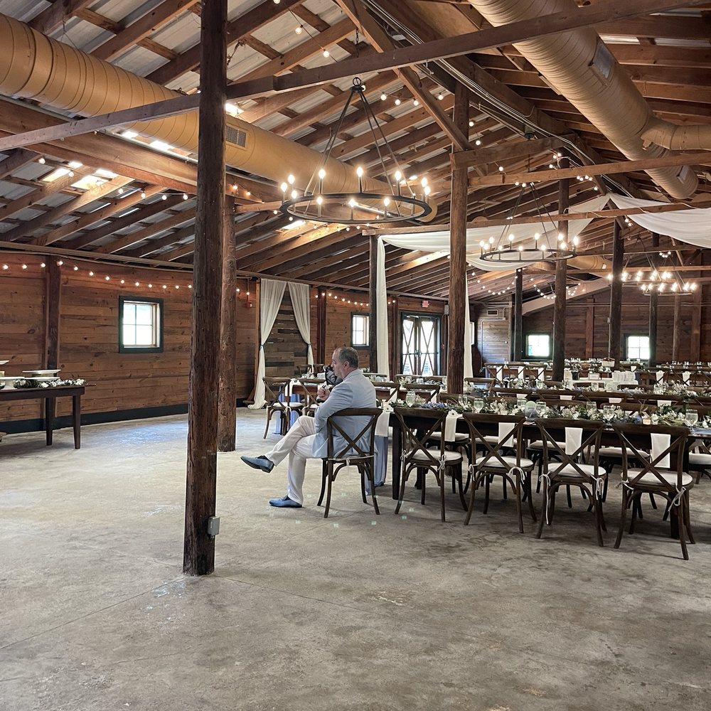 Vinewood Stables - Inside - Venues & Event Spaces Near Me - Newnan, Georgia Vinewood Stables - Inside - Venues & Event Spaces Near Me - Newnan, Georgia