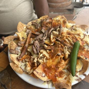 Al Chile - Steak and chicken nachos! Amazing! - Mexican Near Me - San Miguel de Cozumel, ROO Al Chile - Steak and chicken nachos! Amazing! - Mexican Near Me - San Miguel de Cozumel, ROO