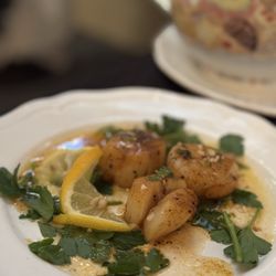 Erlene's Family Style Cuisine - Seared scallops