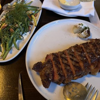 Gwen - Steak, green beans, and bread - New American Near Me - Los Angeles, California Gwen - Steak, green beans, and bread - New American Near Me - Los Angeles, California