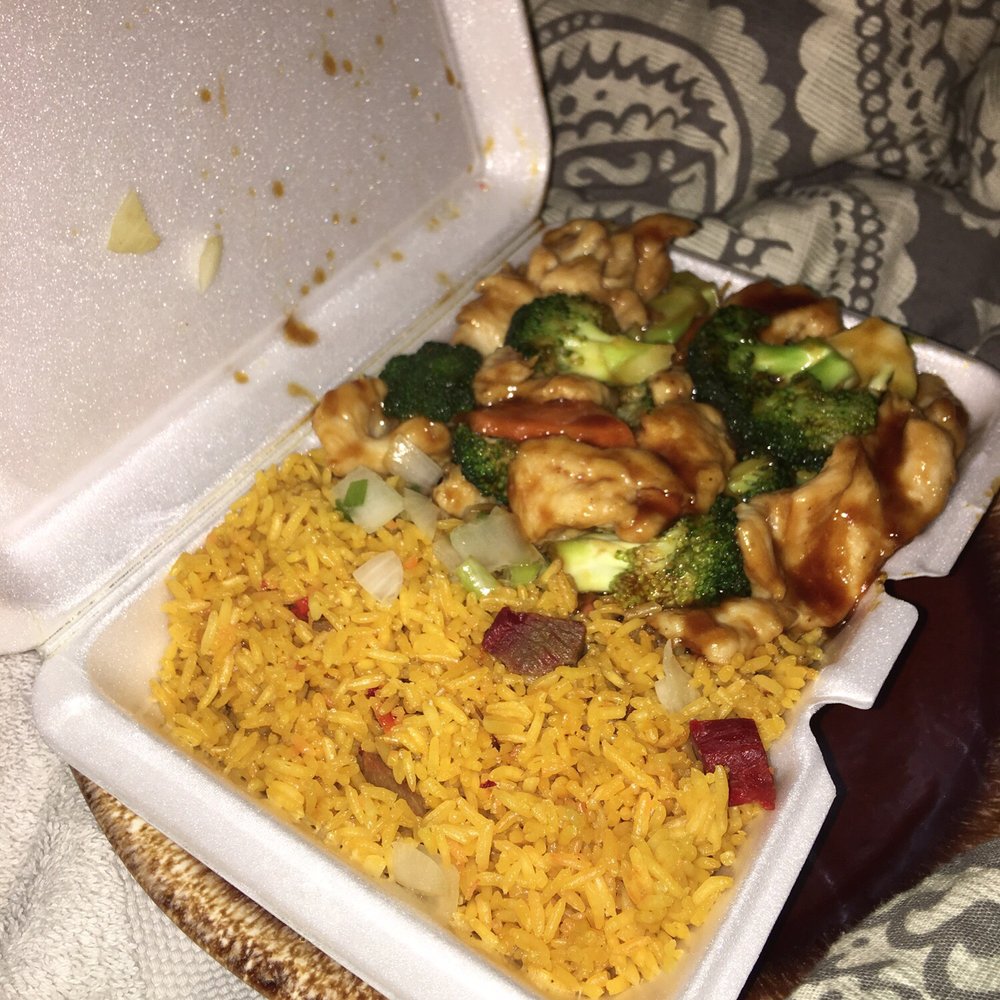 Good Taste - Chicken and broccoli with pork fried rice - Chinese Near Me - Zebulon, North Carolina Good Taste - Chicken and broccoli with pork fried rice - Chinese Near Me - Zebulon, North Carolina