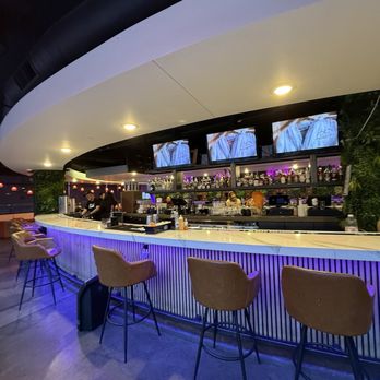 4Play Kitchen & Cocktails - Bar - Cocktail Bars Near Me - Denver, Colorado