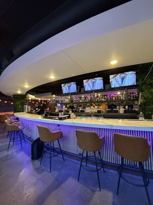 4Play Kitchen & Cocktails by null