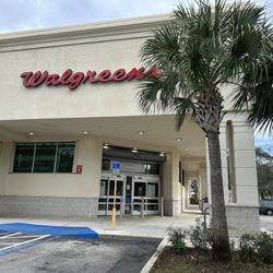 Walgreens - Storefront