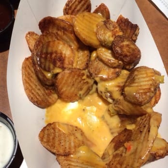 Buffalo Wild Wings - Over seasoned catastrophic mess - American Near Me - Orlando, Florida