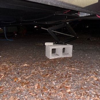 Camping World - Pinellas Park - Bent jack 2 - RV Dealers Near Me - Pinellas Park, Florida