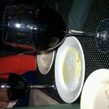 Maple Tree Cafe - Pinot noir Vista - Italian Near Me - Simsbury, Connecticut