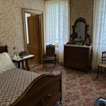 Ulysses S. Grant Home - Bedroom - Museums Near Me - Galena, Illinois
