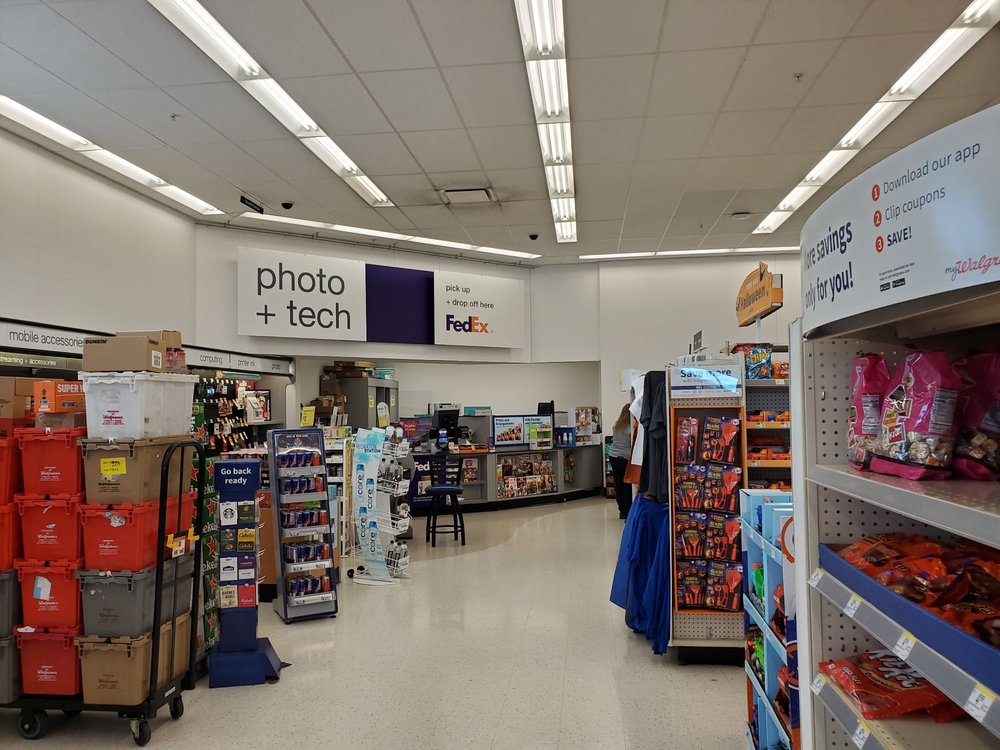 WALGREENS Updated August 2024 11 Photos & 27 Reviews 5819 Rd, Austin, Texas