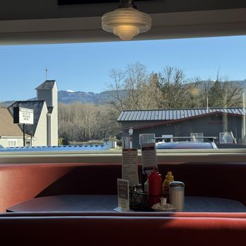 Acme Diner - View from booth - Diners Near Me - Acme, Washington
