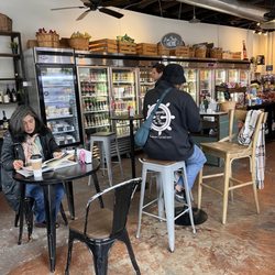 Ollies's Market & Deli - Interior