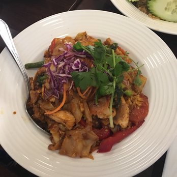 Arawan Thai Cuisine - Pad Kee Mow - Thai Near Me - Sausalito, California Arawan Thai Cuisine - Pad Kee Mow - Thai Near Me - Sausalito, California